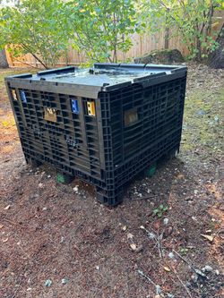Collapsible storage bin. Pending.