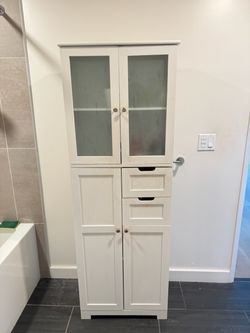 Bathroom cabinet