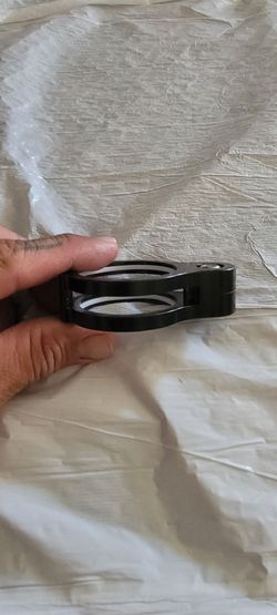 Toyota Tacoma tundra tailgate lock