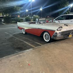 1958 Ford Skyliner
