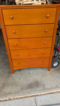 Dresser
