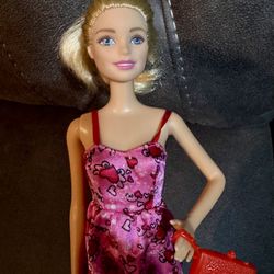 Valentine Barbie 