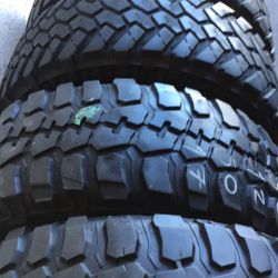 35x12.50/17 (2 federal couragia (2 nitto grapper 🛞