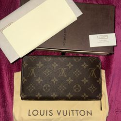 Louis Vuitton Vintage Monogram Zippy Wallet Brown Includes a Certificate of Authenticity!