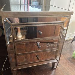 Mirrored   Cabinet 