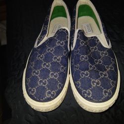 Gucci Shoes Size 9 M