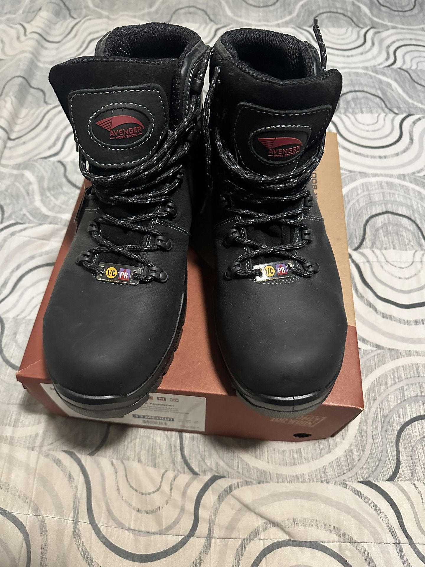 Avenger Men’s Work Boots