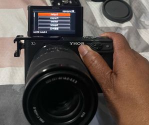 Sony - Alpha 6400 APS-C Mirrorless Camera 4K Video Camera with E PZ 16-50mm Lens - Black