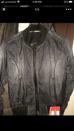 North face denim jacket NEW(serious buyer only)
