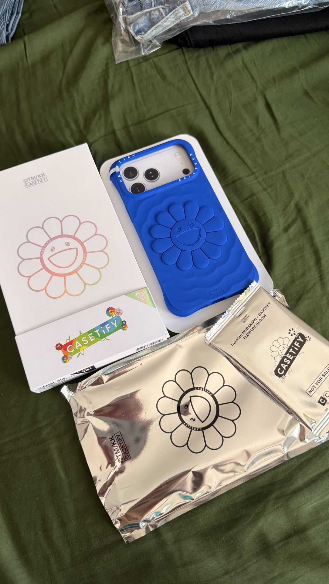 Blue Casetify Murakami iPhone 17 Pro max Flower Case