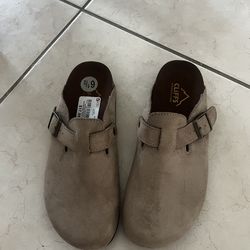 Beige Clogs size 6.5 women’s New with tags