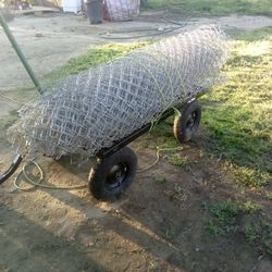 Chain link fence 6x50 with 8 pooles for 100 or best offer