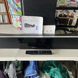 DVD Multimedia Player/ Remote Control/ Subwoofer