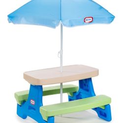 Little Tikes Easy Store Jr. Picnic Table with Umbrella - Blue / Green