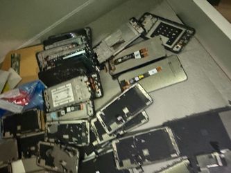 Cracked lcd iphone screens for repair men