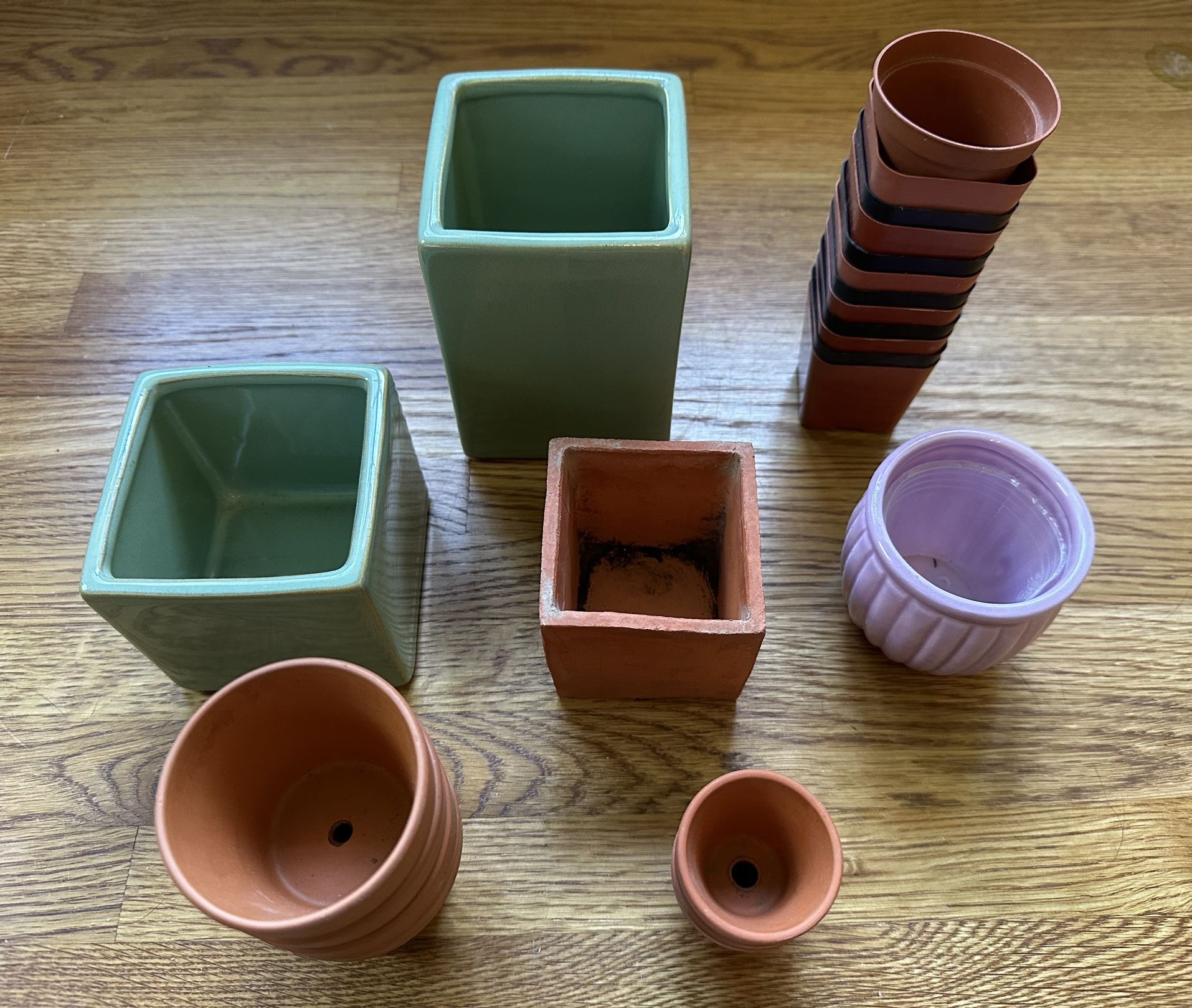 Assorted small plant pots