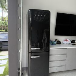 24 Inch Freestanding Bottom Mount Refrigerator with 11.69 Cu. Ft. Total Capacity, 3 Adjustable Glass Shelves, 3 Freezer Drawers, Temperature Alarm, LE