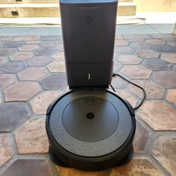 Roomba i3+ EVO w/ accessories