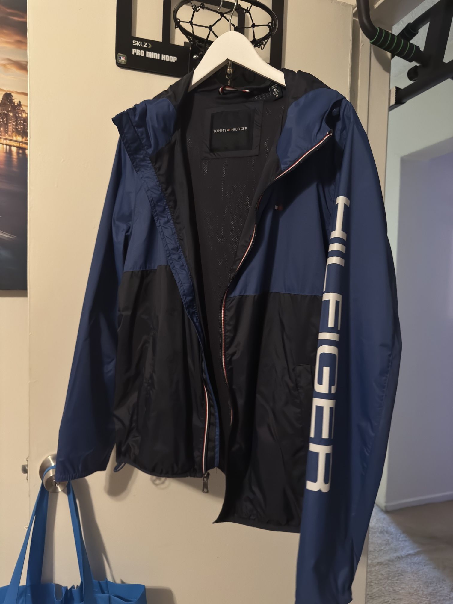 Medium Size_Tommy Hilfiger (Windbreaker)- BEST Offer