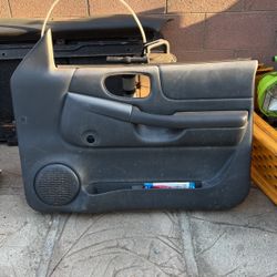 1997-2000 Chevrolet S10 Right Door Panel
