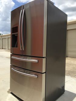 Samsung 4 door refrigerator