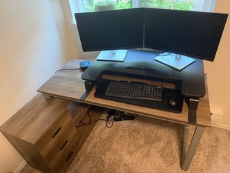 Computer desk