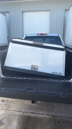Truck cap