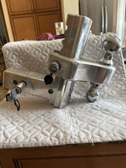 Class 5 Receiver Hitch Trimax Razor