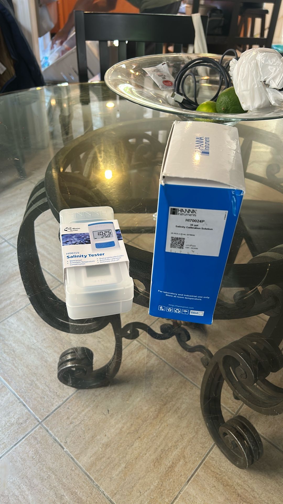 Hanna Salinity Tester And Solution