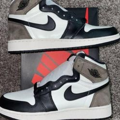 Jordan 1 Mocha Size 7 Mens