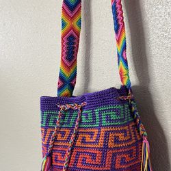 Bolsa multicolor artesanal 🩷💜🩵