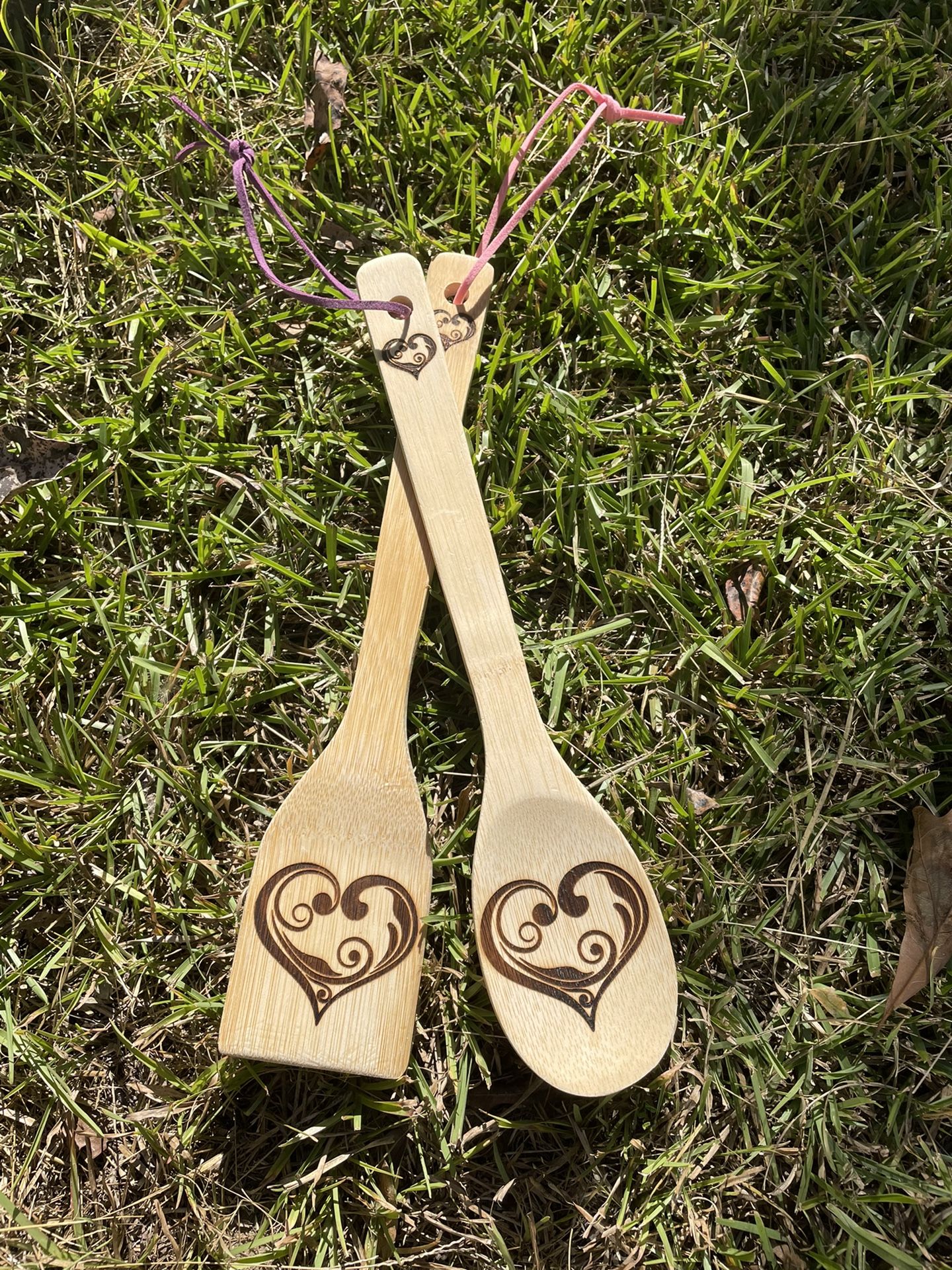 Hearts Bamboo Spoon & Spatula Set With Leather Hangers