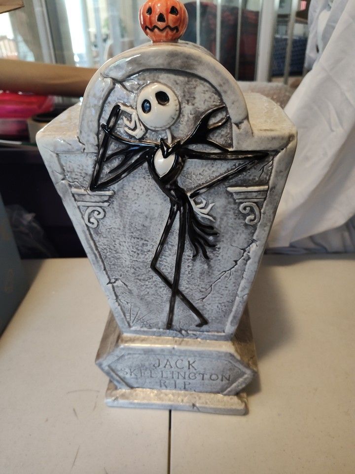 DISNEY NIGHTMARE BEFORE CHRISTMAS JACK's TOMB COOKIE JAR New 1993 Original Stock