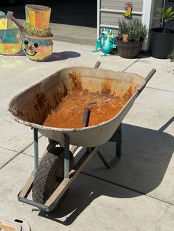 Wheel barrel