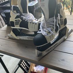 Men’s hockey skates