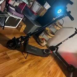 NIU - KQi 300X Foldable Electric Kick Scooter