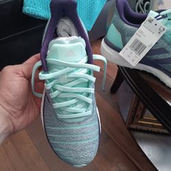 Adidas Women s Solar Drive Running Shoes D97448 Size 6 for Sale in Chula Vista CA OfferUp