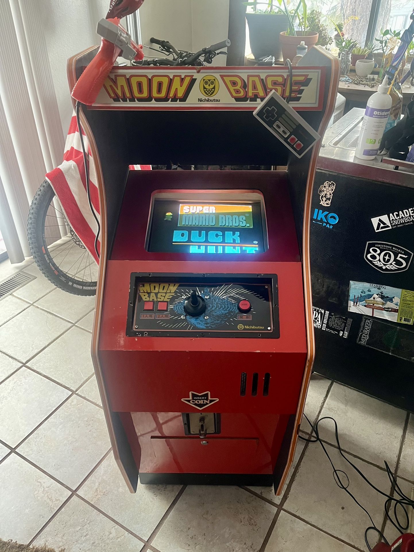 Nintendo Arcade. Moon base. 