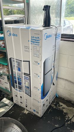 Mini fridge
