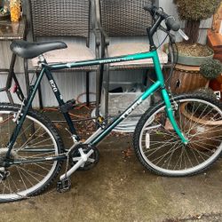 Nice 26” Large TREK Road Racing Bike 820 Mountain Track