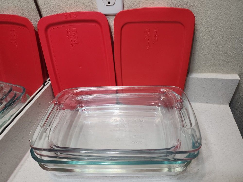 Pyrex Basics 2 of 2-qt(1.9L) Size 7×11in( 17.5×28cm)Oblong with Two Red Cover and 2 of 3qt.(2.8 -3 L) Size 13×9×21in. All Pyrex dishes for $30.