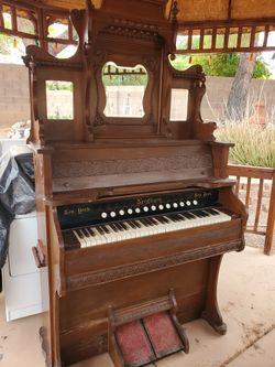 Pipe Vibtage Organ 1890