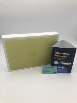 MacBook Neo Laptop in Citrus 256gb