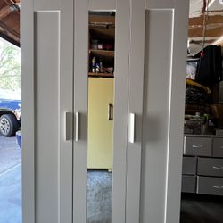 Wardrobe with Mirrored Door
