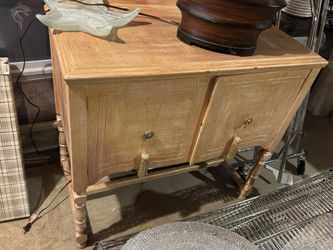 Beige / Painted Wooden Chest OBO