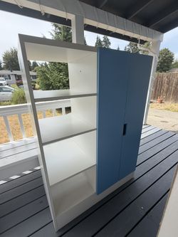 IKEA Shelf/cabinet