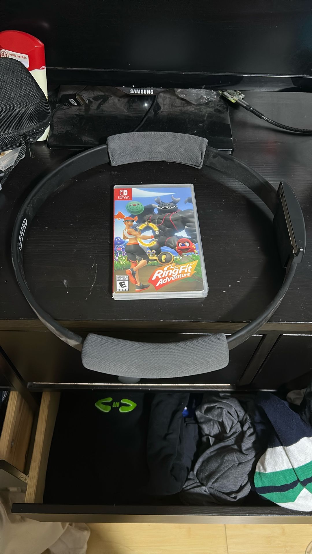 Nintendo Switch Game + Accessory