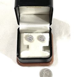 Brand New Cubic Zirconia CZ Diamond .925 Silver Stud Earrings. 