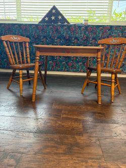 Child Solid wood dining/ craft table
