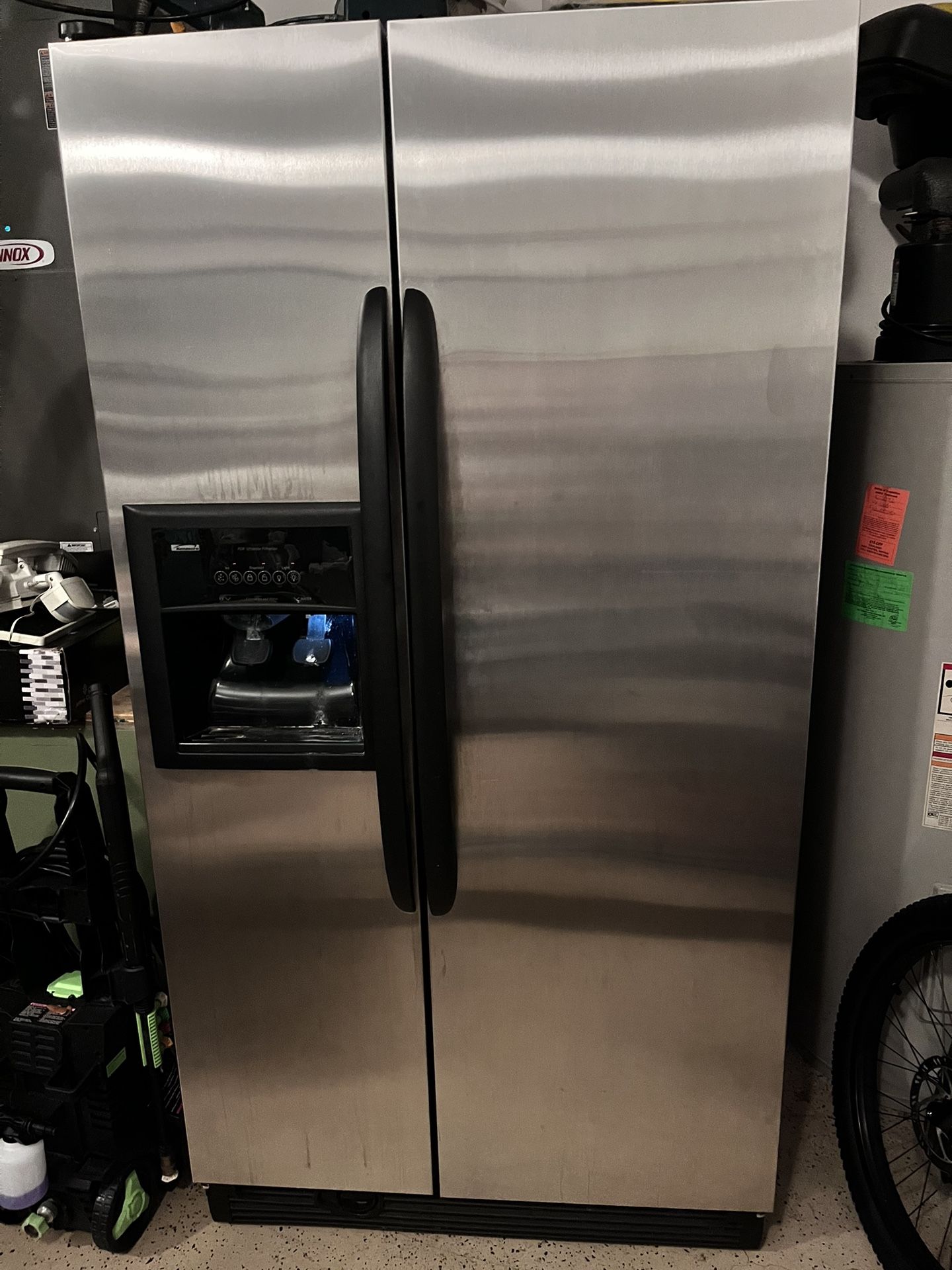 Refrigerator